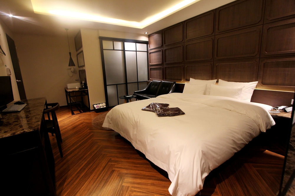 โรงแรมดับลิน ปูซาน ภายนอก รูปภาพ