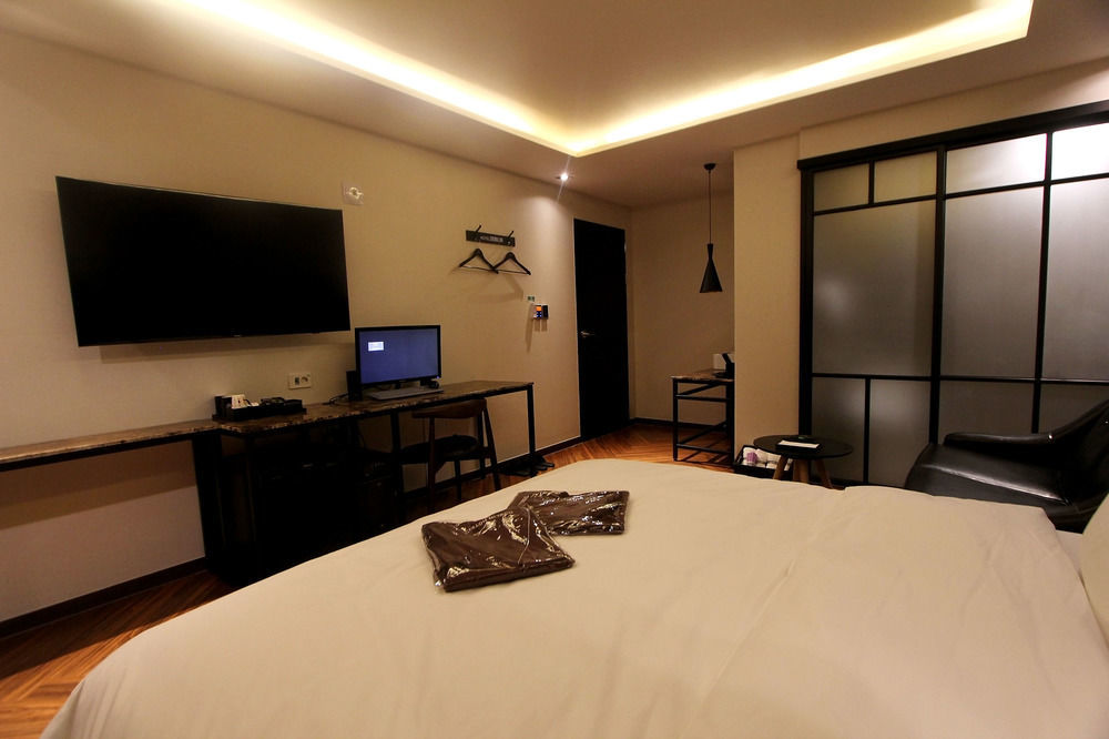 โรงแรมดับลิน ปูซาน ภายนอก รูปภาพ